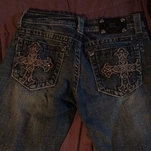 Miss me straight leg